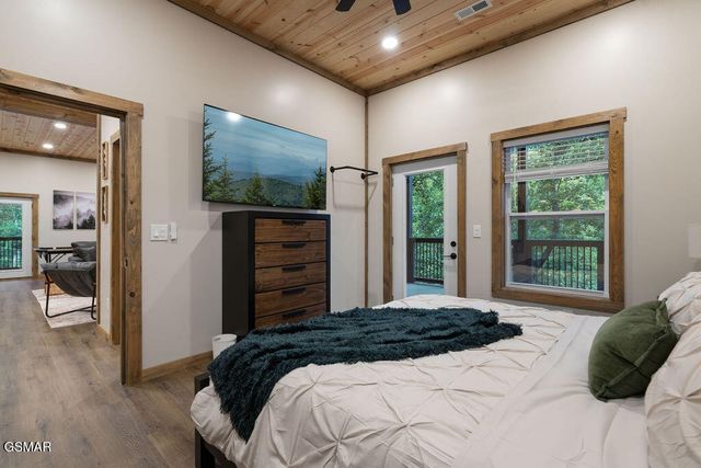 752 Loop Road, Gatlinburg, TN 37738