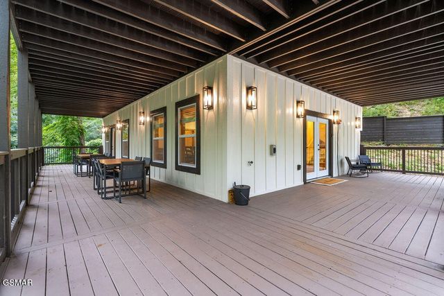 752 Loop Road, Gatlinburg, TN 37738