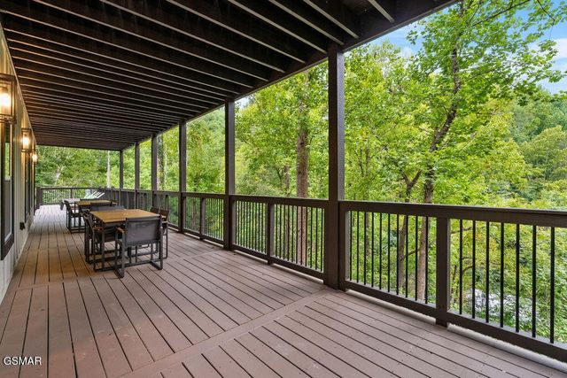 752 Loop Road, Gatlinburg, TN 37738