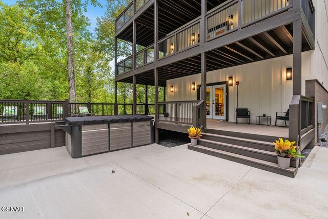 752 Loop Road, Gatlinburg, TN 37738