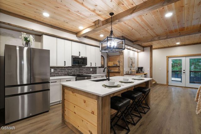 752 Loop Road, Gatlinburg, TN 37738