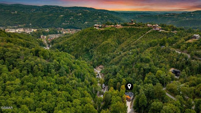 752 Loop Road, Gatlinburg, TN 37738