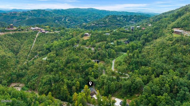 752 Loop Road, Gatlinburg, TN 37738