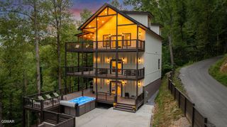752 Loop Road, Gatlinburg, TN 37738