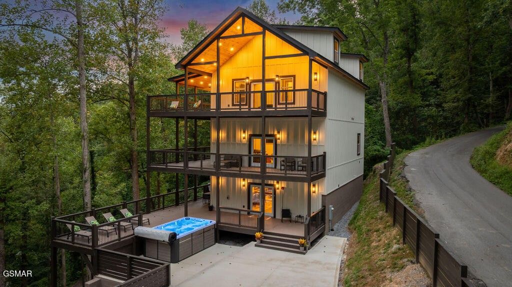 752 Loop Road, Gatlinburg, TN 37738