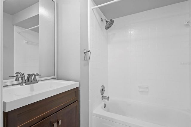 5126 SAINT CHARLES LANE 43, Orlando, FL 32822