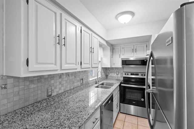 5126 SAINT CHARLES LANE 43, Orlando, FL 32822