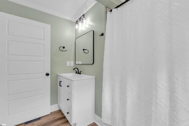 126 E Wilburn Avenue, Greenville, SC 29611