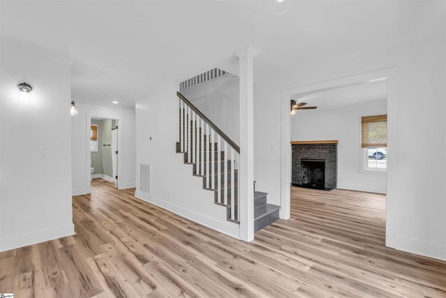 126 E Wilburn Avenue, Greenville, SC 29611