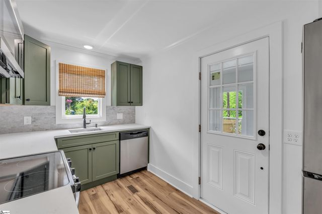 126 E Wilburn Avenue, Greenville, SC 29611