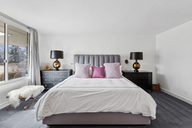 775 Stonegate Drive, Highland Park, IL 60035