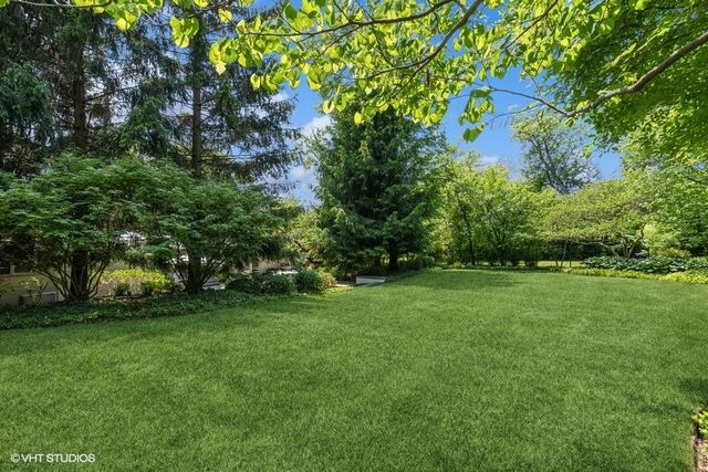 775 Stonegate Drive, Highland Park, IL 60035