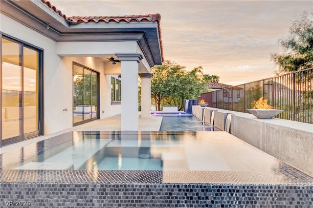 10 Camino La Venta Court, Henderson, NV 89011