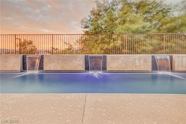 10 Camino La Venta Court, Henderson, NV 89011