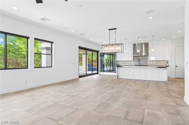 10 Camino La Venta Court, Henderson, NV 89011