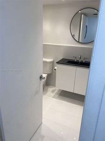 8180 Geneva Ct 521, Doral, FL 33166