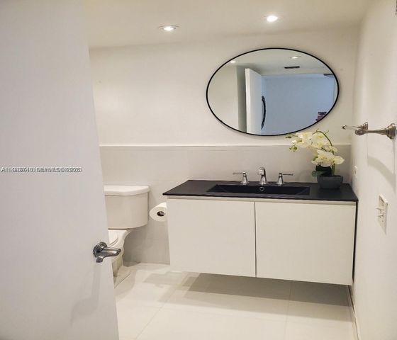 8180 Geneva Ct 521, Doral, FL 33166