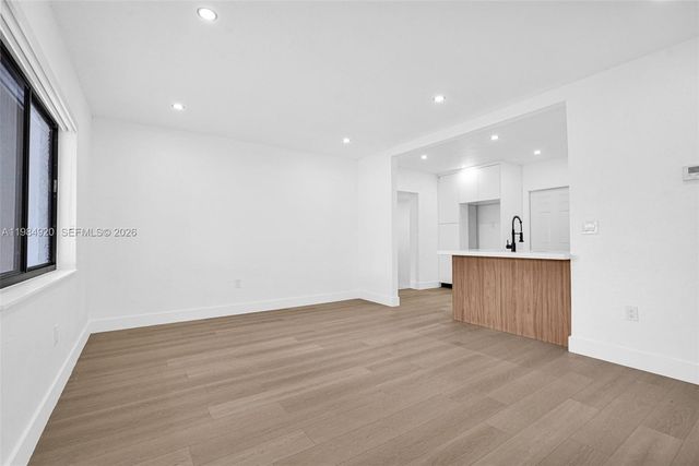 1830 NW 135th St, Miami, FL 33167