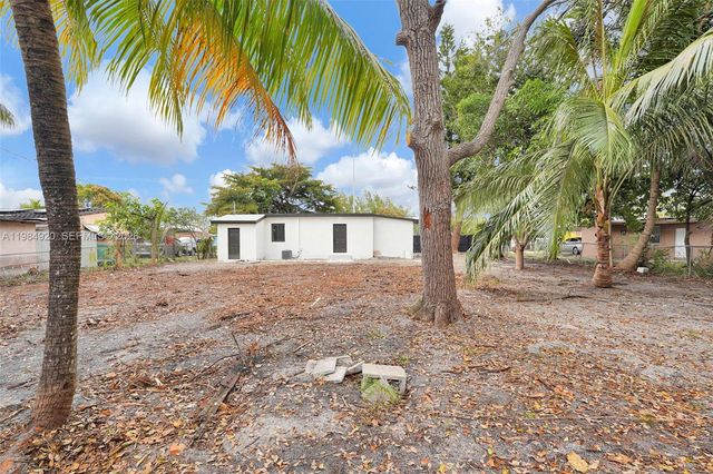 1830 NW 135th St, Miami, FL 33167