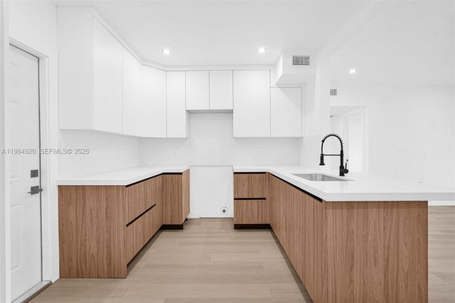 1830 NW 135th St, Miami, FL 33167