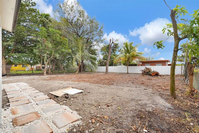 1830 NW 135th St, Miami, FL 33167