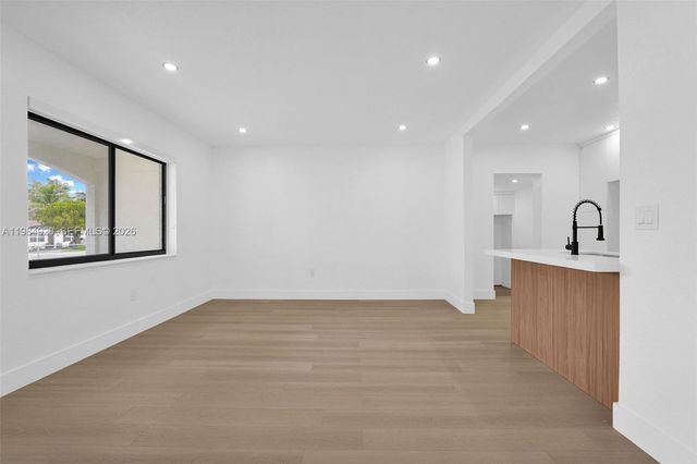 1830 NW 135th St, Miami, FL 33167