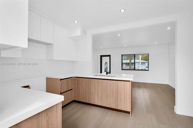 1830 NW 135th St, Miami, FL 33167