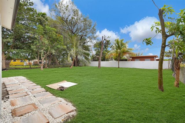 1830 NW 135th St, Miami, FL 33167