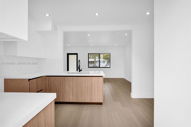 1830 NW 135th St, Miami, FL 33167