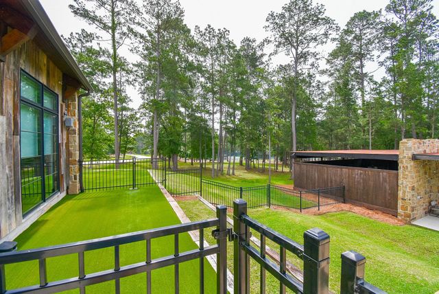 26414 Jacks Barn Road, Montgomery, TX 77316