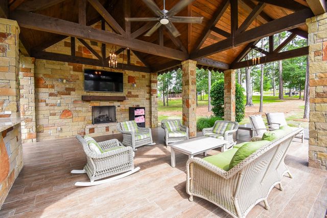 26414 Jacks Barn Road, Montgomery, TX 77316