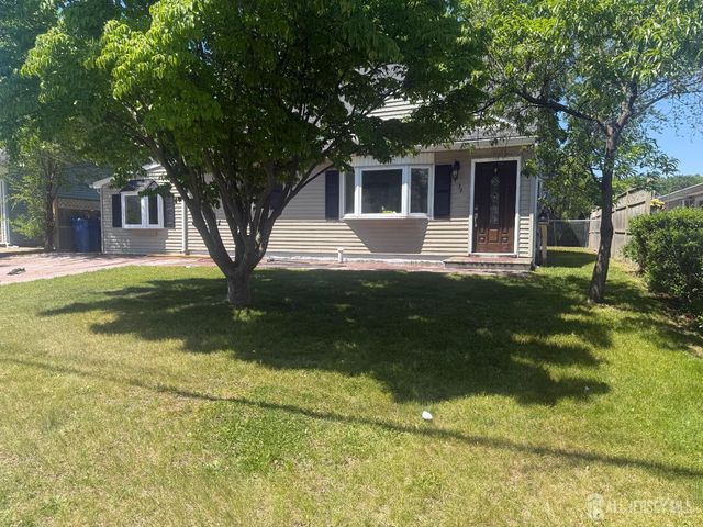 39 Birch Terrace, Sayreville, NJ 08859