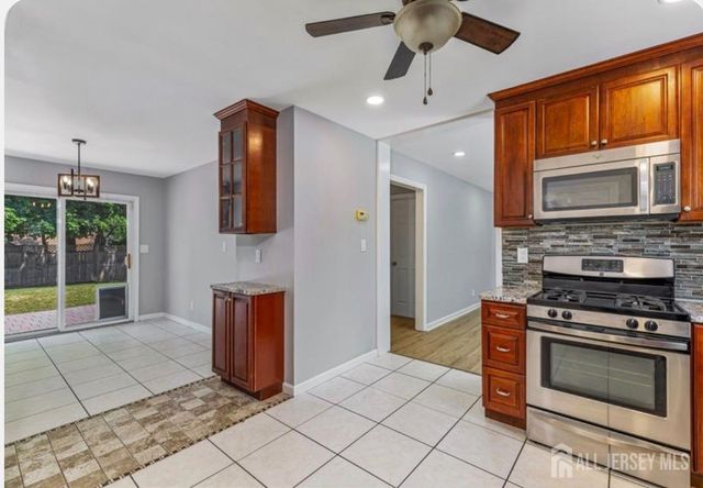 39 Birch Terrace, Sayreville, NJ 08859