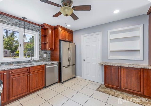 39 Birch Terrace, Sayreville, NJ 08859
