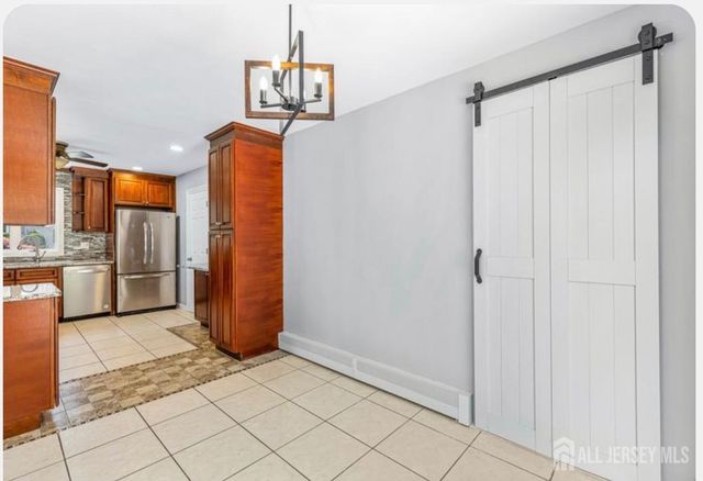 39 Birch Terrace, Sayreville, NJ 08859