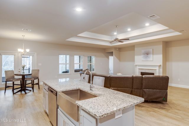 11673 Talla Drive, Ocean Springs, MS 39564