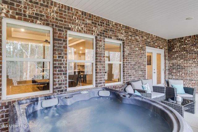 11673 Talla Drive, Ocean Springs, MS 39564