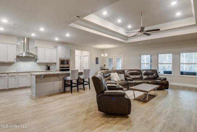 11673 Talla Drive, Ocean Springs, MS 39564