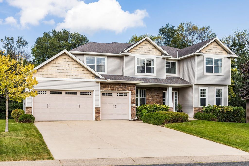 858 S Windmill Creek, Waconia, MN 55387
