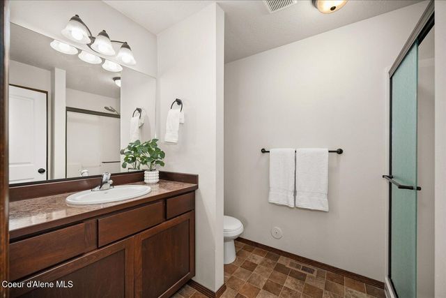 8263 N Woodworth ST, Post Falls, ID 83854