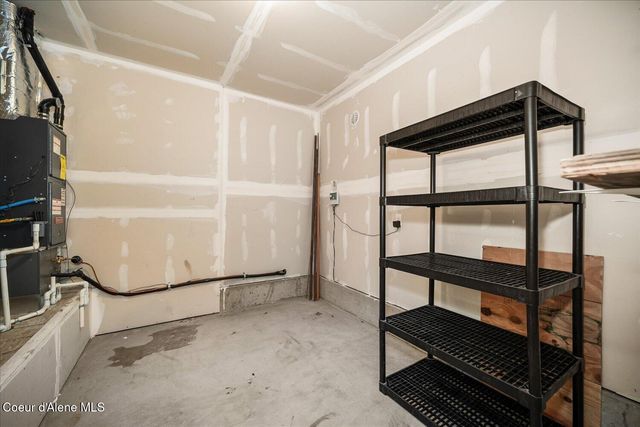 8263 N Woodworth ST, Post Falls, ID 83854