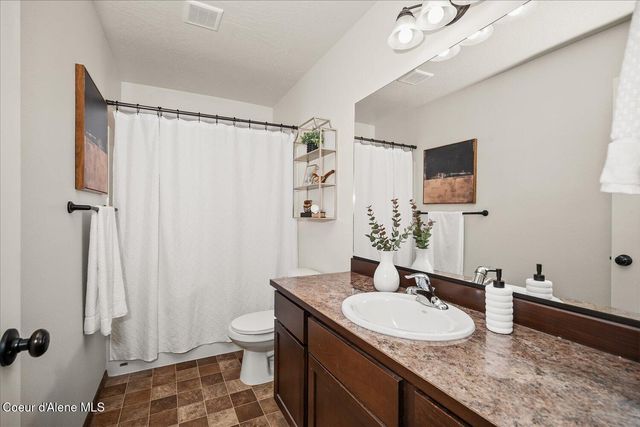 8263 N Woodworth ST, Post Falls, ID 83854