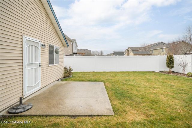 8263 N Woodworth ST, Post Falls, ID 83854