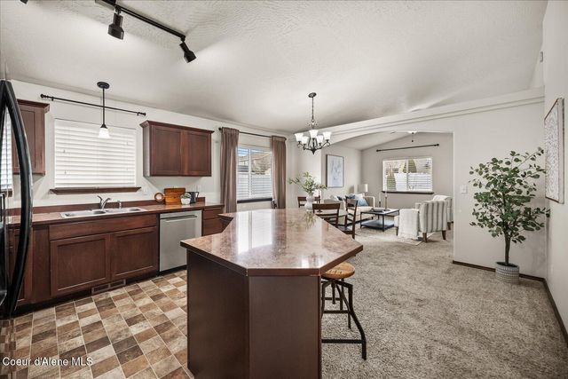 8263 N Woodworth ST, Post Falls, ID 83854