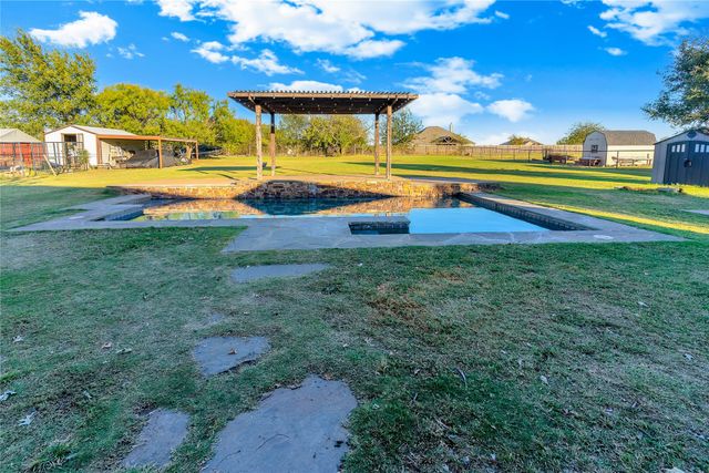 11008 Flores Trail, Crowley, TX 76036