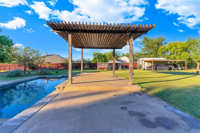 11008 Flores Trail, Crowley, TX 76036