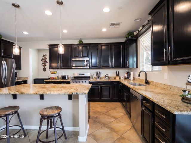 21424 W TERRI LEE Drive, Buckeye, AZ 85396
