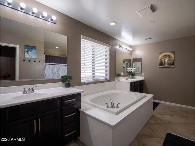 21424 W TERRI LEE Drive, Buckeye, AZ 85396
