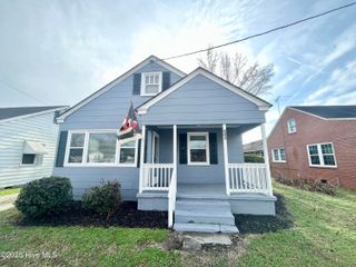 803 W Elizabeth Street, Elizabeth City, NC 27909