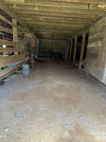 1820 Grapevine Road, Marshall, NC 28753